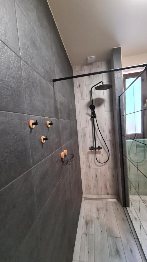 Urocze Apartamenty Na Wsi Goledzinow Buitenkant foto