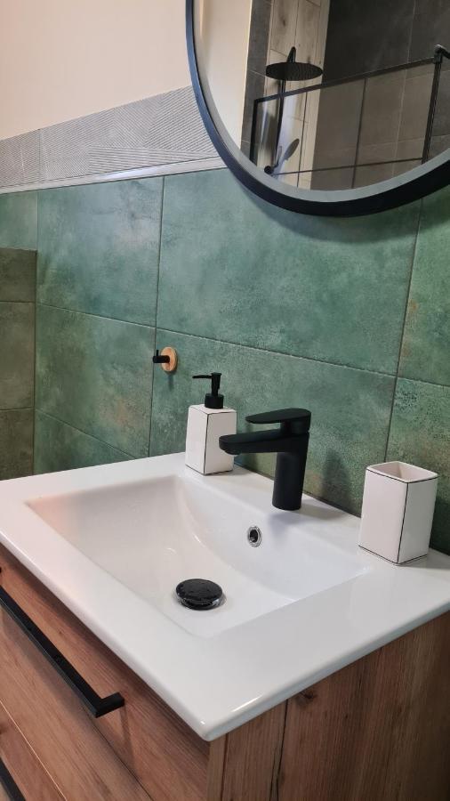 Urocze Apartamenty Na Wsi Goledzinow Buitenkant foto